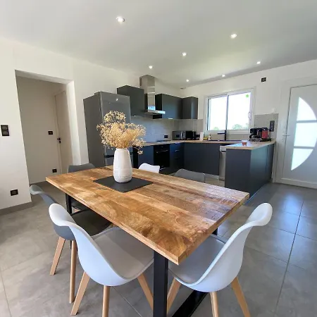 Villa Moderne , Neuve Piscine Jacuzzi .