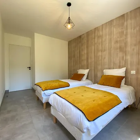 Moderne , Neuve Piscine Jacuzzi . Villa *