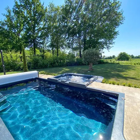 Moderne , Neuve Piscine Jacuzzi . Villa *